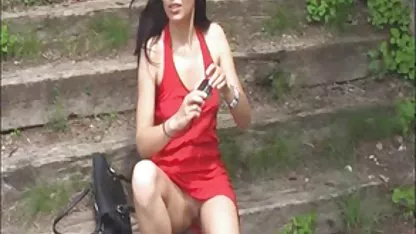 Skinny βιντεο πορνο ενθουσιωδώς αυνανίζεται παρθένο μουνί