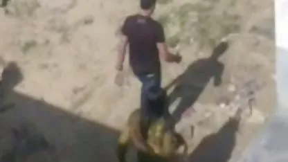 Μια επιλογή από καυτά cumshots και έναν ωκεανό ερασιτεχνικα βιντεο πορνο ελληνικα σπέρματος