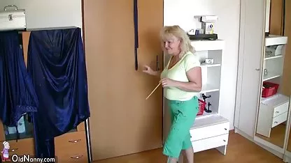 Όμορφο brazilian babe απολαμβάνει cunnilingus από ένα τσοντεσ πορνο βιντεο μαύρο επιβήτορα