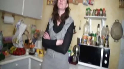 Redhead σφιχτά δεμένα κορίτσια βιντεο πορνο σεξ βυζιά και άρχισε να κοροϊδεύει
