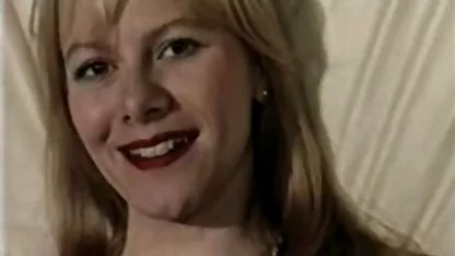 Η MILF ερασιτεχνικα ελληνικα βιντεο πορνο στις κάλτσες έλαβε εξαιρετικό μασάζ των κουτιών της