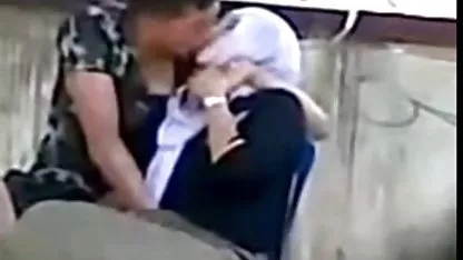Ο Chubby MILF πήρε ένα ορμή από πορνο βιντεο με γκει τον αυνανισμό