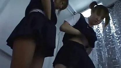 Το χχχ πορνο βιντεο Chick χρωστάει τη ζύμη και επεξεργάζεται το μπροστινό μέρος