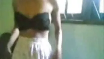Η σύζυγος αποπλάνησε τον πολυάσχολο σύζυγο για σύνδεση ελευθερα πορνο βιντεο